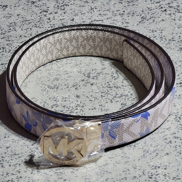 MICHAEL Michael Kors Accessories - NEW Michael Kors Reversible Vanilla Blue Flower Gold MK Buckle Belt Large